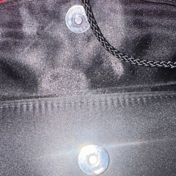 La Regale Elegant Black Wristlet - Picture 7 of 9